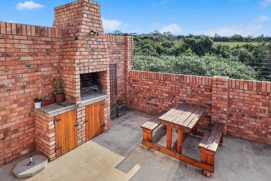 2 Bedroom Property for Sale in Beacon Bay Eastern Cape